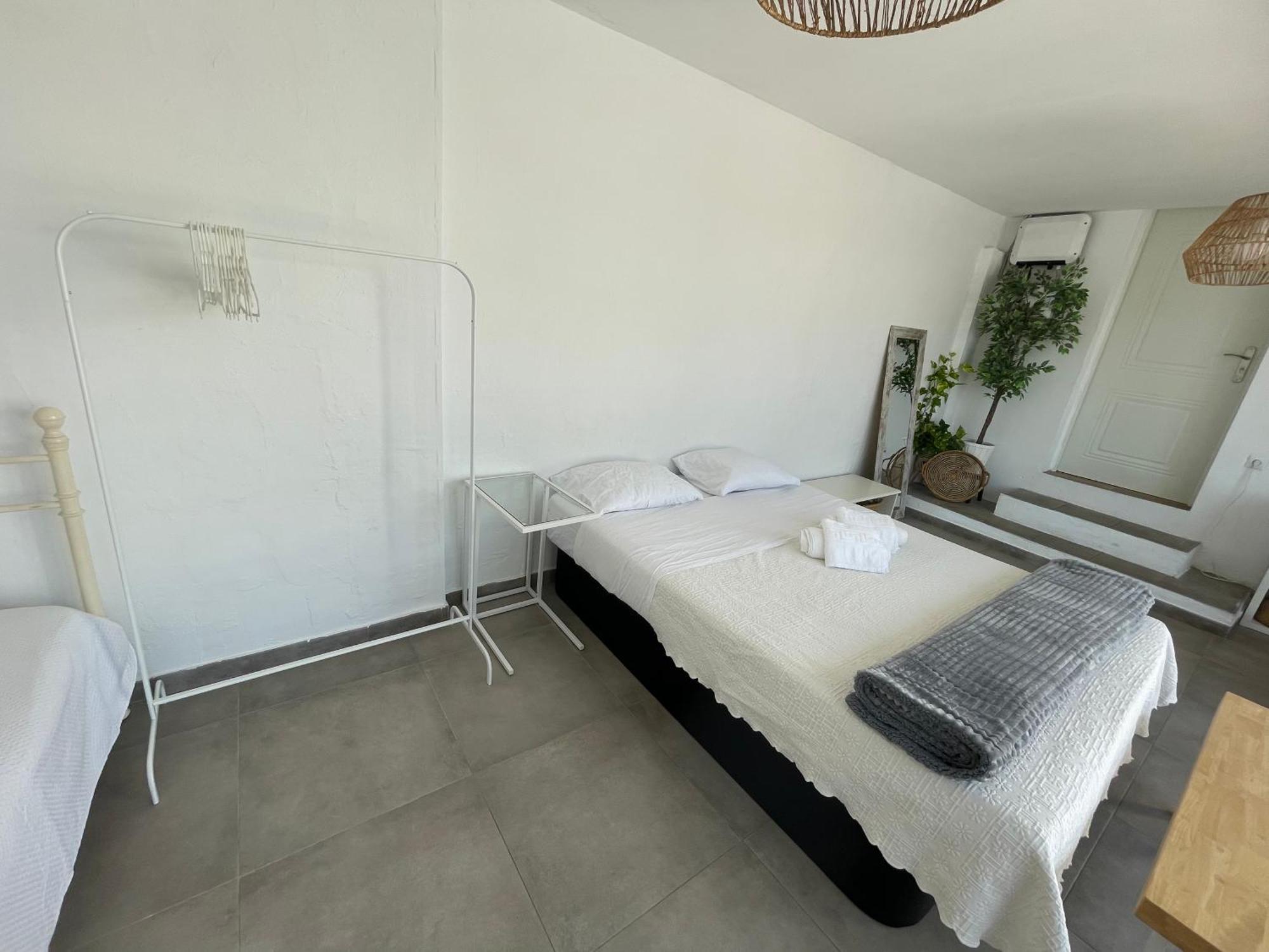 Mediterranean House - Habitaciones Privadas En Casa Compartida Майрена-дель-Альхарафе Экстерьер фото