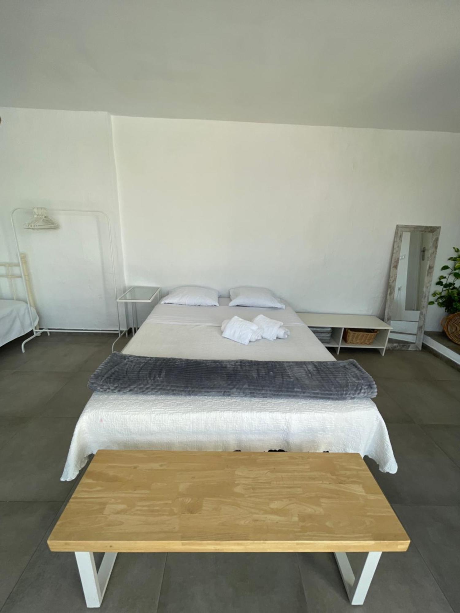 Mediterranean House - Habitaciones Privadas En Casa Compartida Майрена-дель-Альхарафе Экстерьер фото